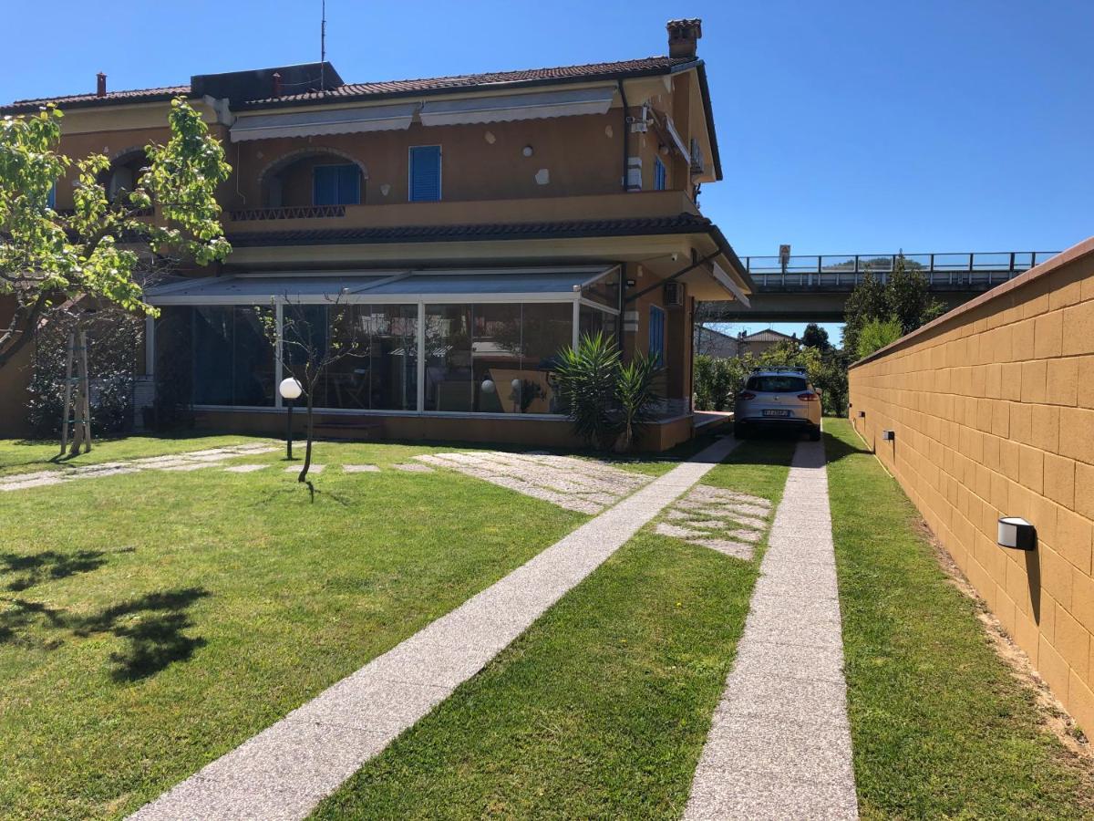 Casa Vacanze Sunflower Каррара Екстер'єр фото