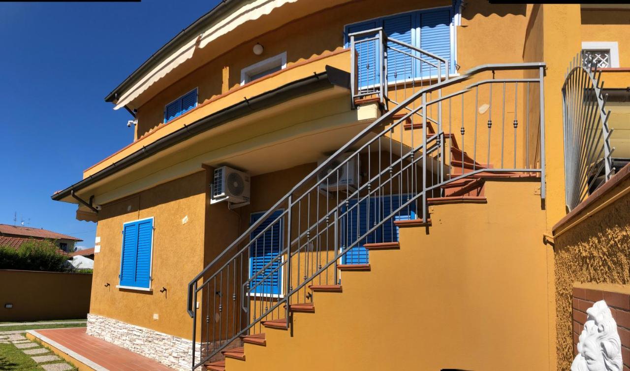 Casa Vacanze Sunflower Каррара Екстер'єр фото